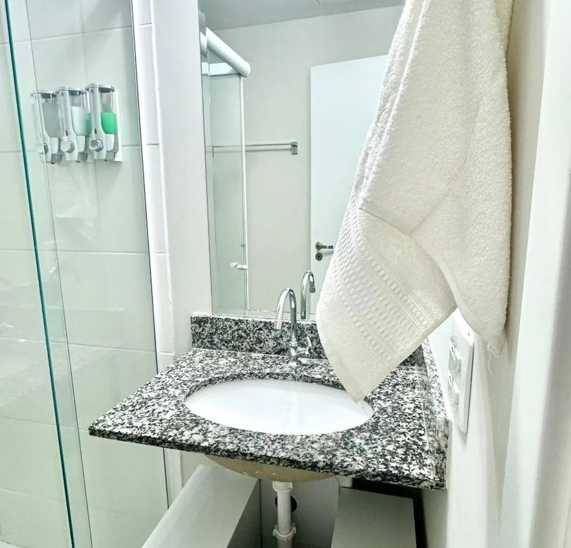 Otimo Apartamento Em Frente Ao Metro Bras ! - Rua Coronel Mursa, 56 - Bras Sao Paulo Brazil